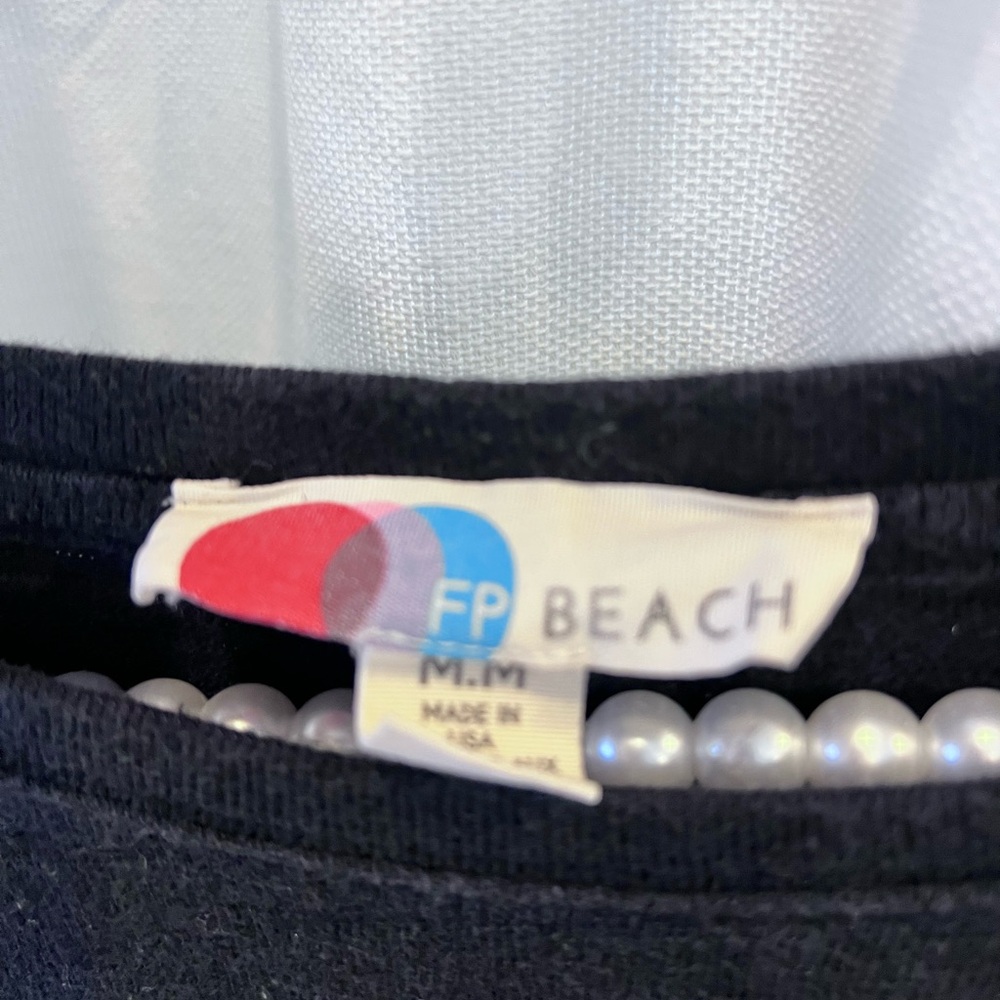 Free People FP Beach Culver City Front Tie Black Sz Women’s Med EUC Sweatshirt - Picture 5 of 5
